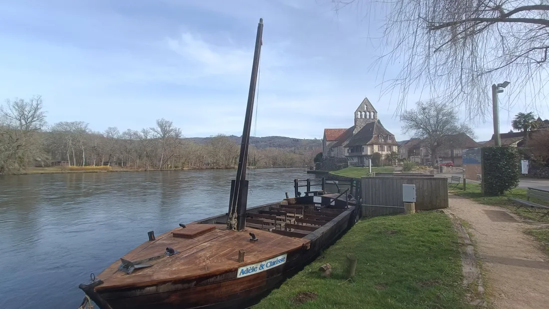 Beaulieu sur Dordogne : la  gabarre "Adèle et Clarisse"