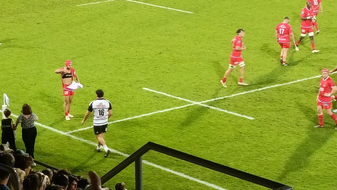 Dans un derby...on tire sur les maillots