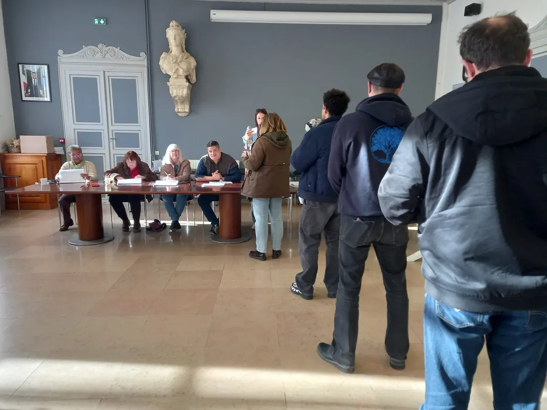 Les votes en cours lors du 1er tour des municipales à Cahors