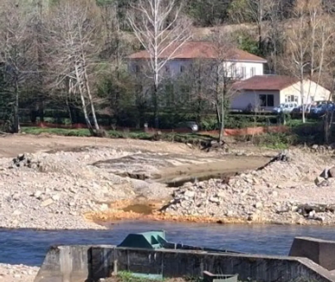 Le ruisseau de Roussilhe (Lot)