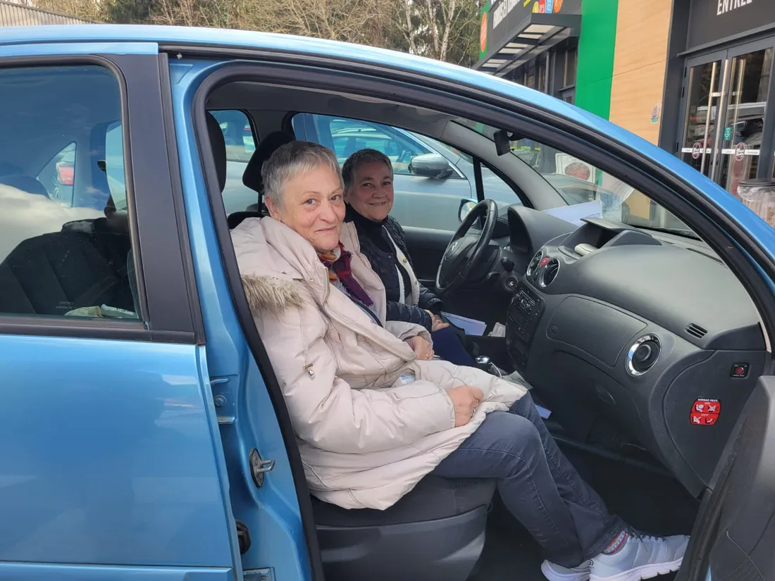 Françoise, passagère et Isabelle, conductrice.
