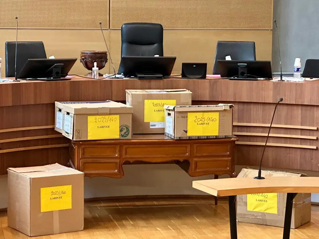 Des milliers de pièces constituent le dossier Vayrac Larivée