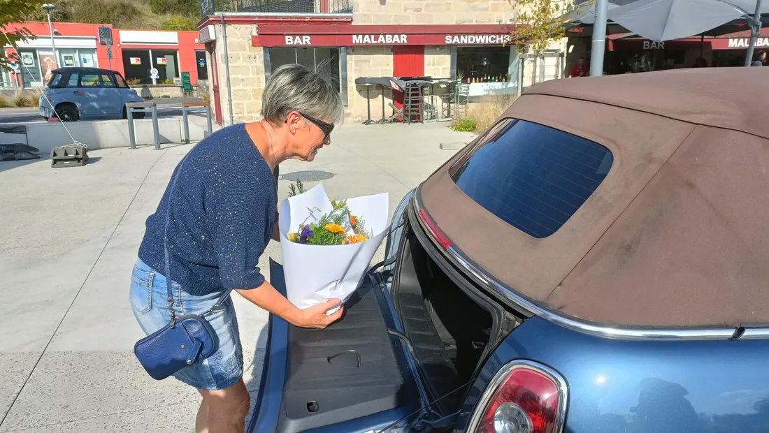 Lucette profite du drive-chrystanthèmes