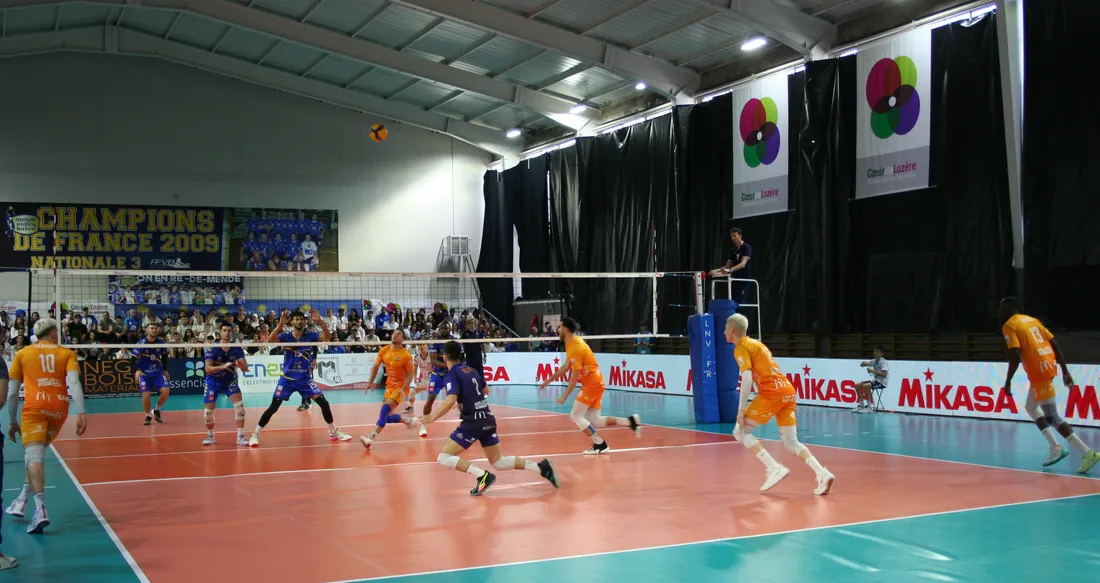 La finale retour a opposé le MVL à Saint-Jean d'Illac, au gymnase Piencourt 