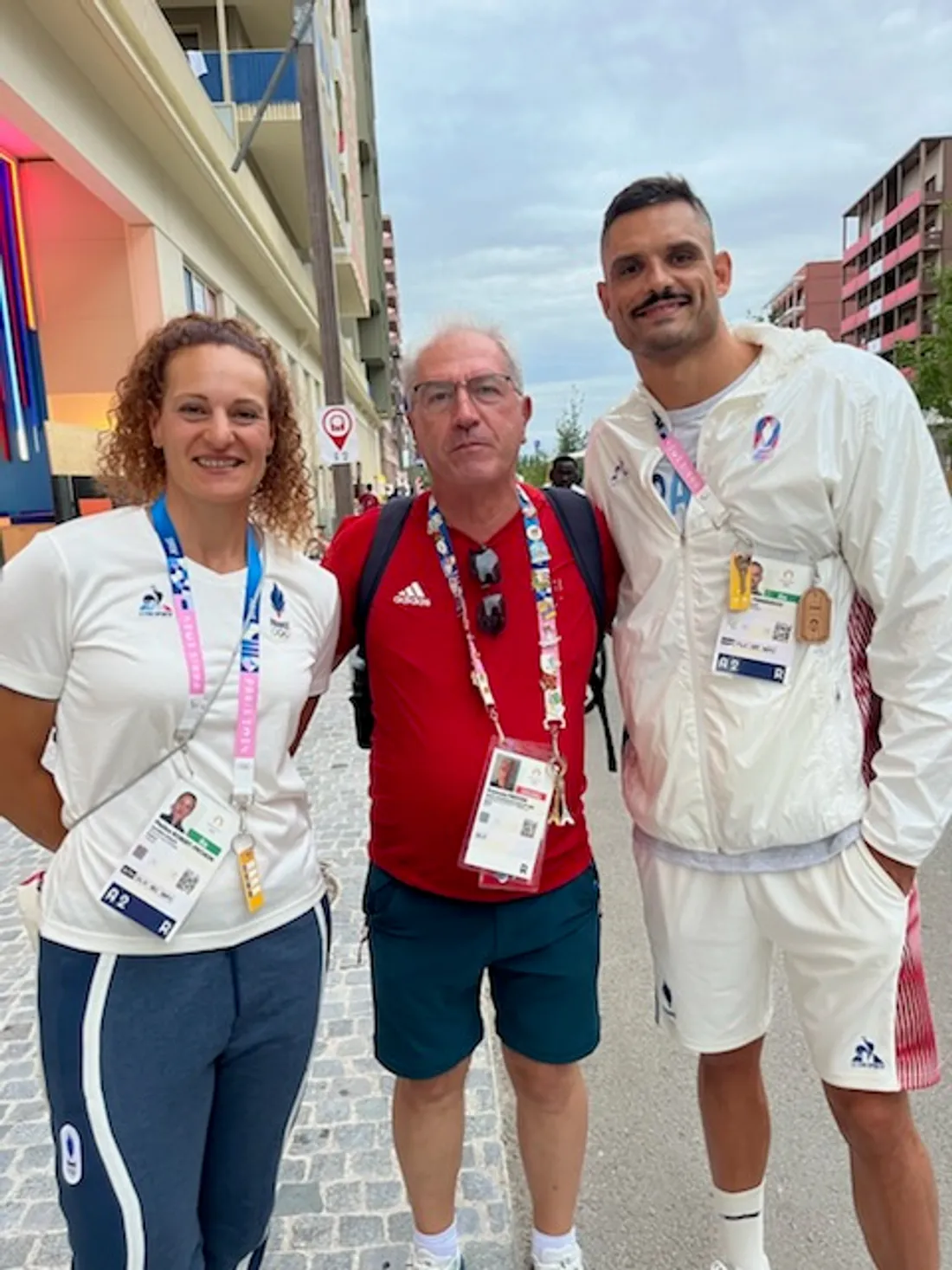 François Meston avec les porte-drapeaux français