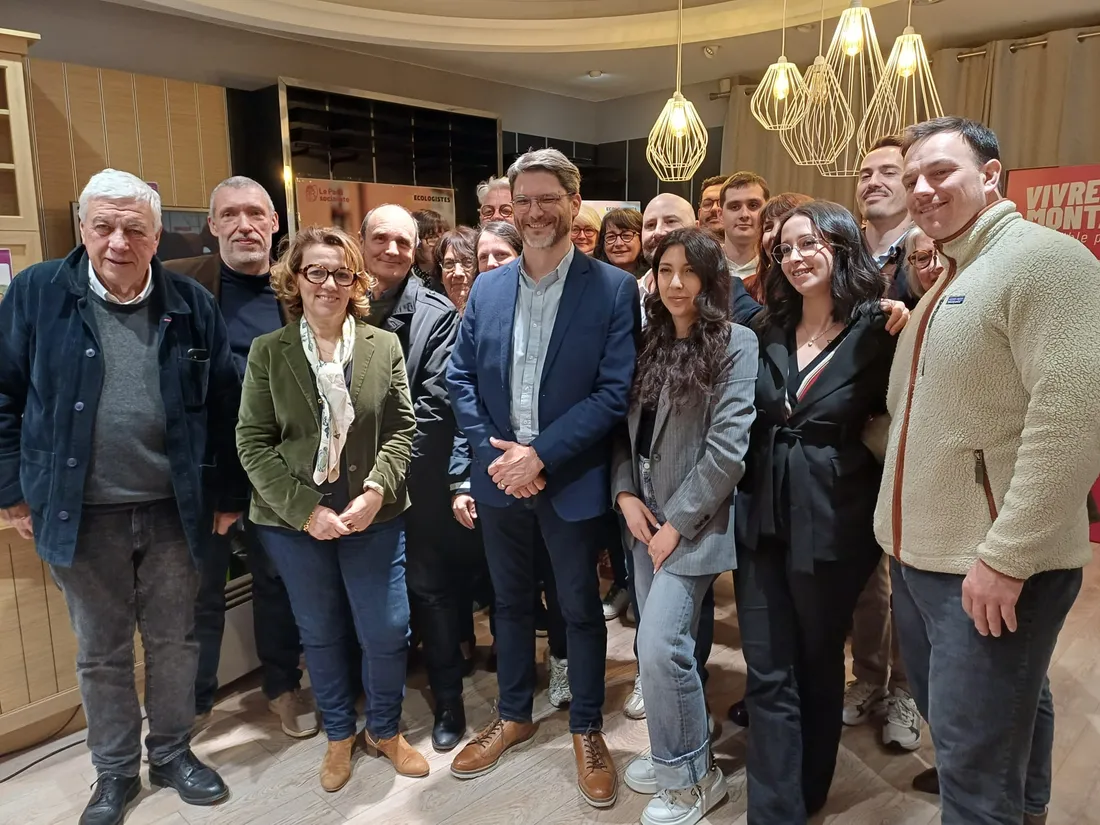 Arnaud Hillion et ses soutiens après l'annonce des premiers résultats de ce 1er tour