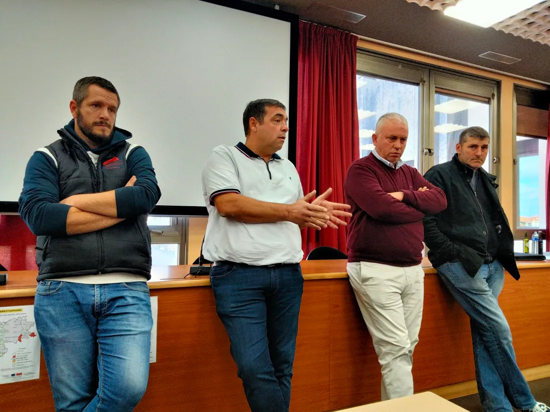 Conférence de presse en réaction à la fermeture de l'abattoir