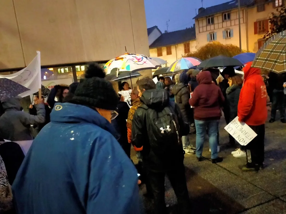 Manifestation contre la fermeture du collège la Jordanne lundi 4 décembre