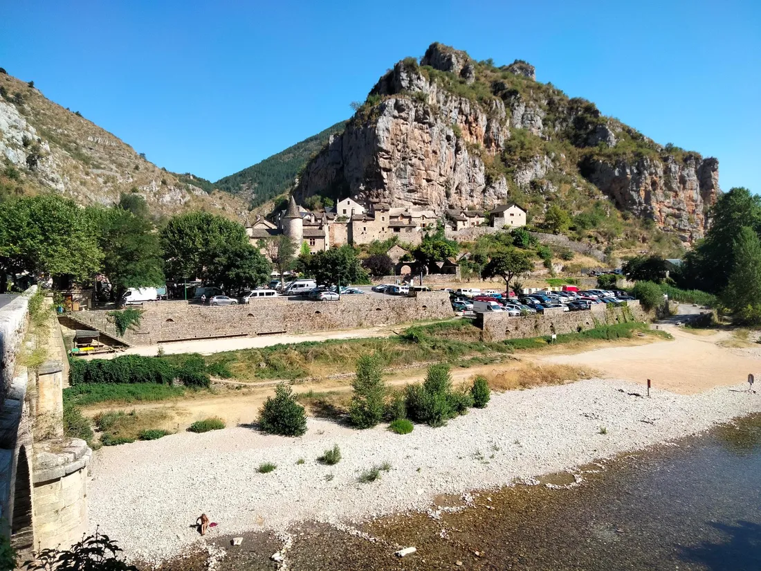 Le village de la Malène ne compte que 131 habitants mais vit une crise politique singulière