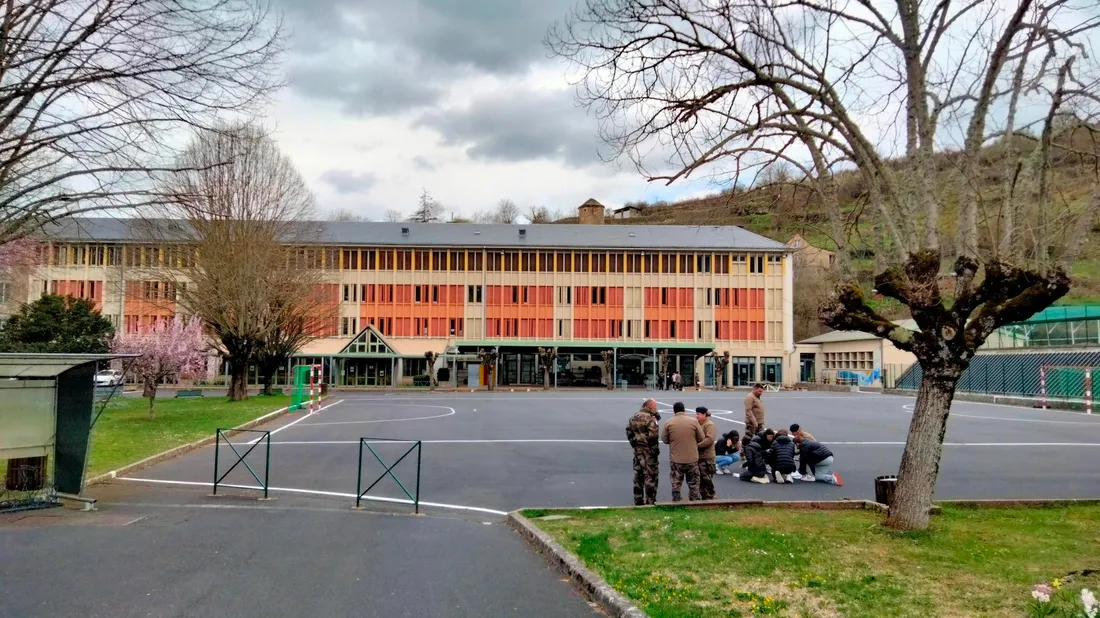 Le collège de La Canourgue, où se déroulait la classe de défense