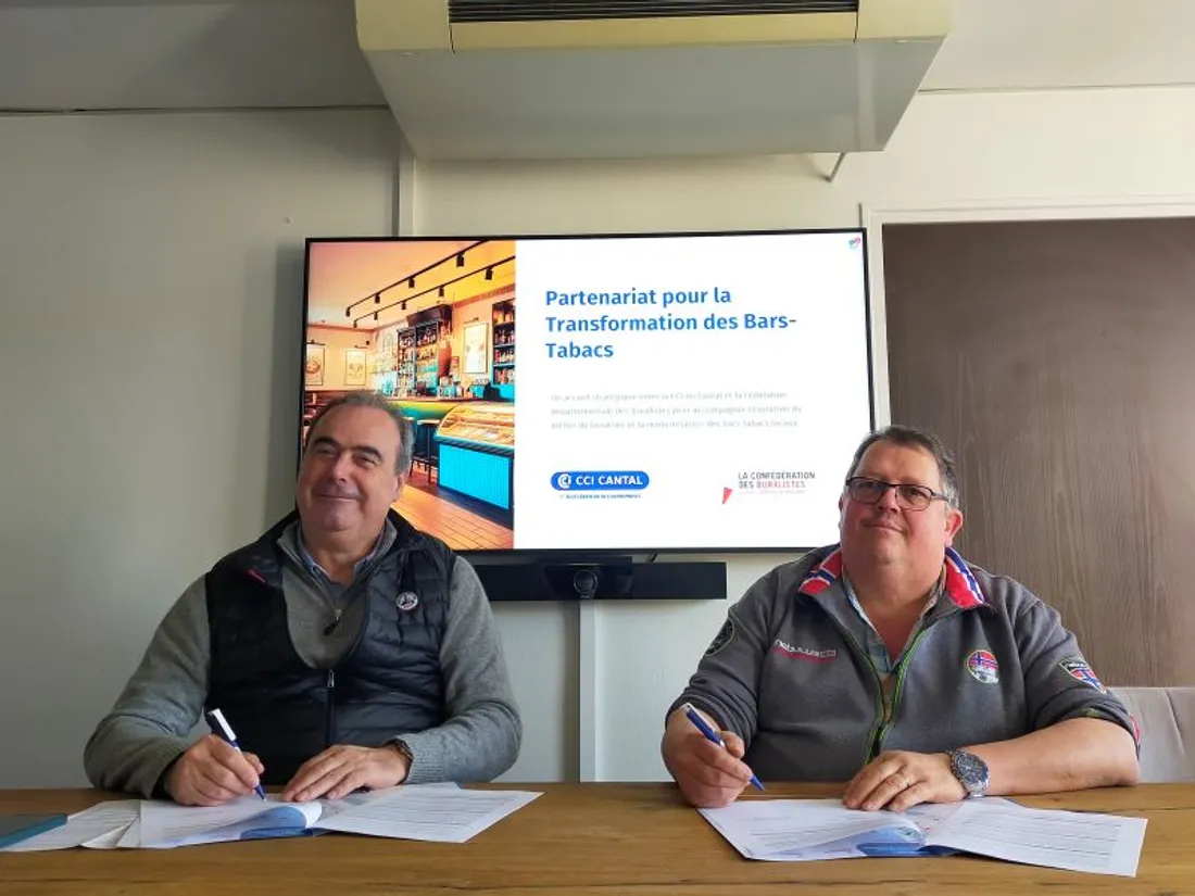 Signature entre la CCI et les buralistes du Cantal