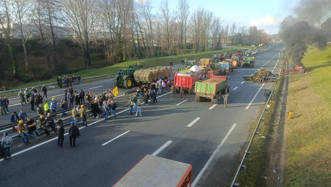 Blocage sur l'A20 en Corrèze le 16 décembre 2025.