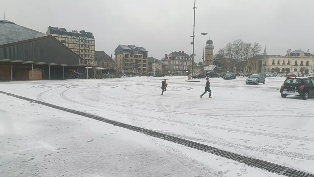 La neige est tombée ce mercredi 7 janvier 2026 à Brive (Corrèze).