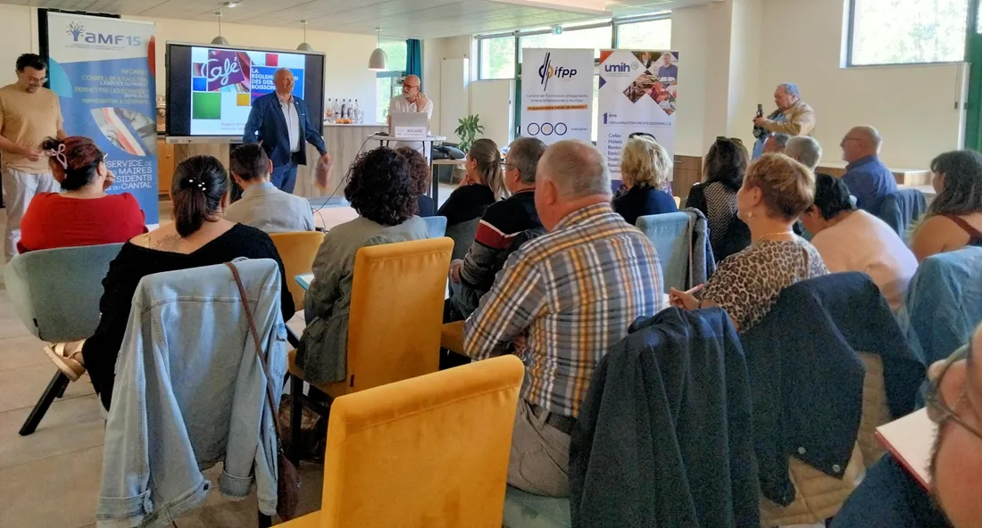 LES MAIRES DU CANTAL EN FORMATION 