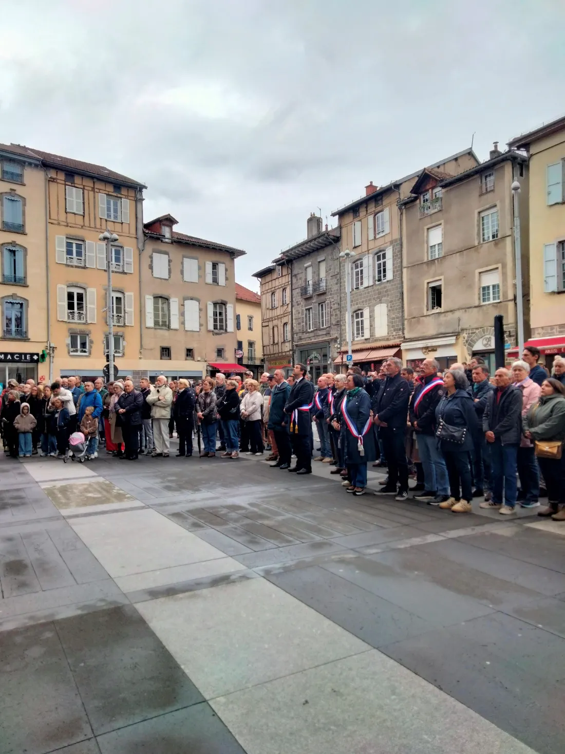 Recueillement à Aurillac (Cantal) le 19 octobre 2026.