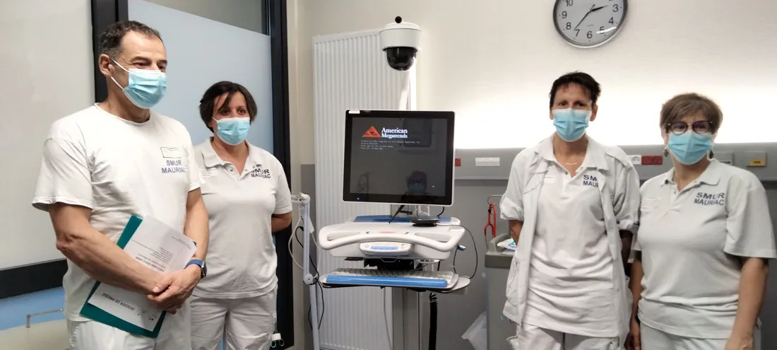 Le docteur Bruno Laporte et son équipe