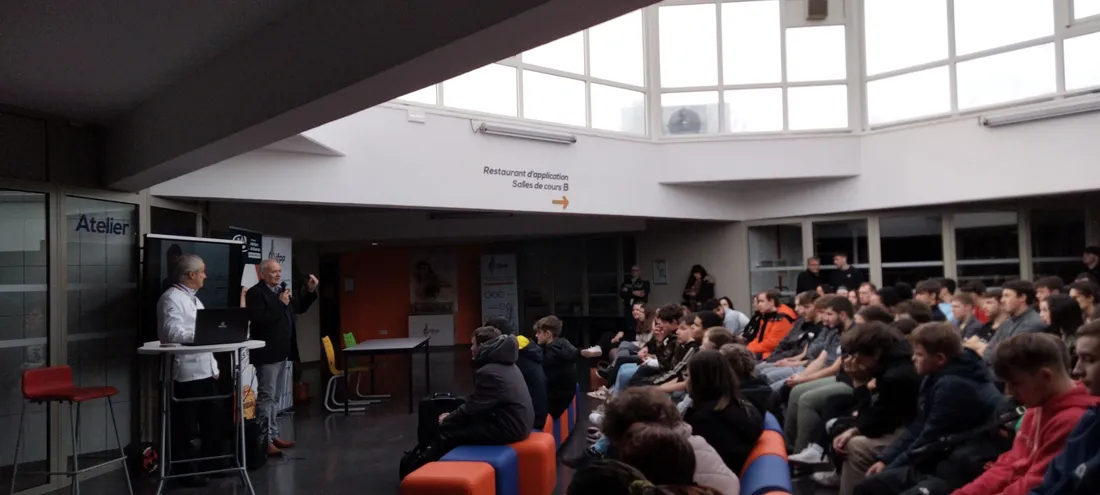  Christian Vabret devant les élèves de l'IFPP Aurillac
