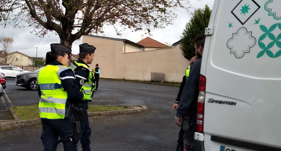 les forces de l'ordre dans l'action..