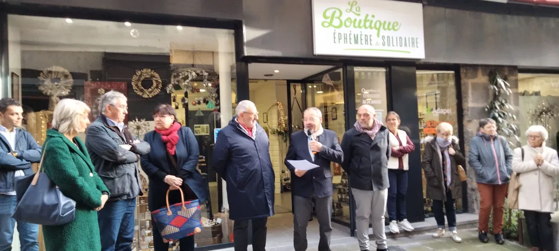 Inauguration de la boutique éphémère de l'ADAPEI à Aurillac (Cantal).