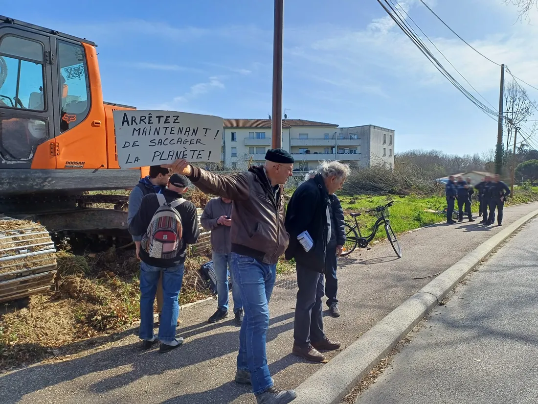 Jeudi 6 mars, les militants avaient déjà manifesté leur opposition au chantier. 