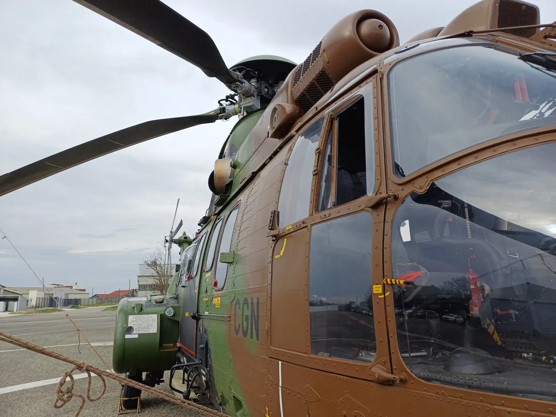 Le 9e RSAM s'occupe de la maintenance des hélicoptères de combat de l'armée.