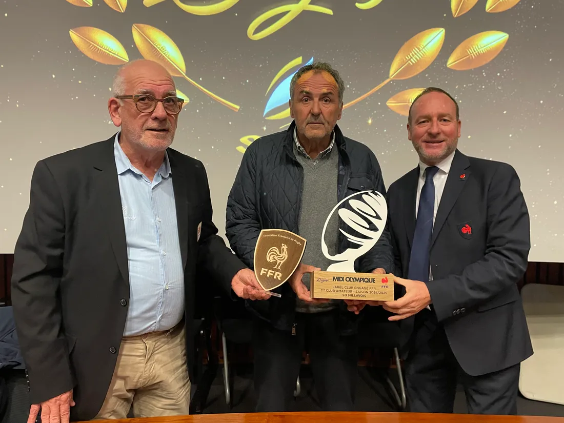 Joël Castany, Thierry Pérez et David Guérin, lors de la remise du label club engagé