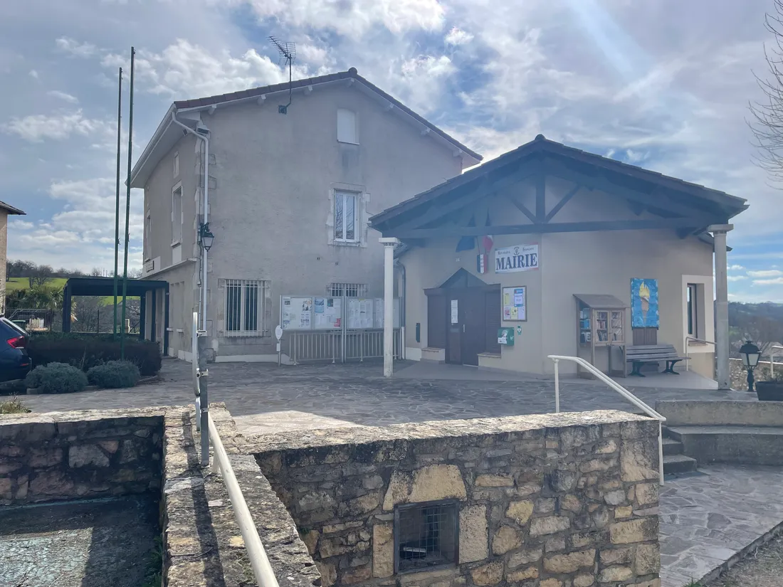 La mairie d'Asprières