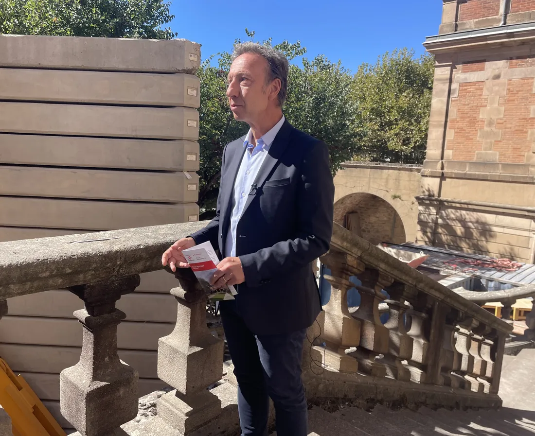 Stéphane Bern était au Palais Aveyron de Rodez, avant de se rendre à Albi
