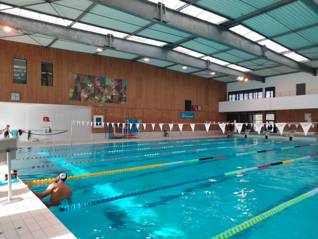 Le bassin intérieur de nage de la piscine Ingréo