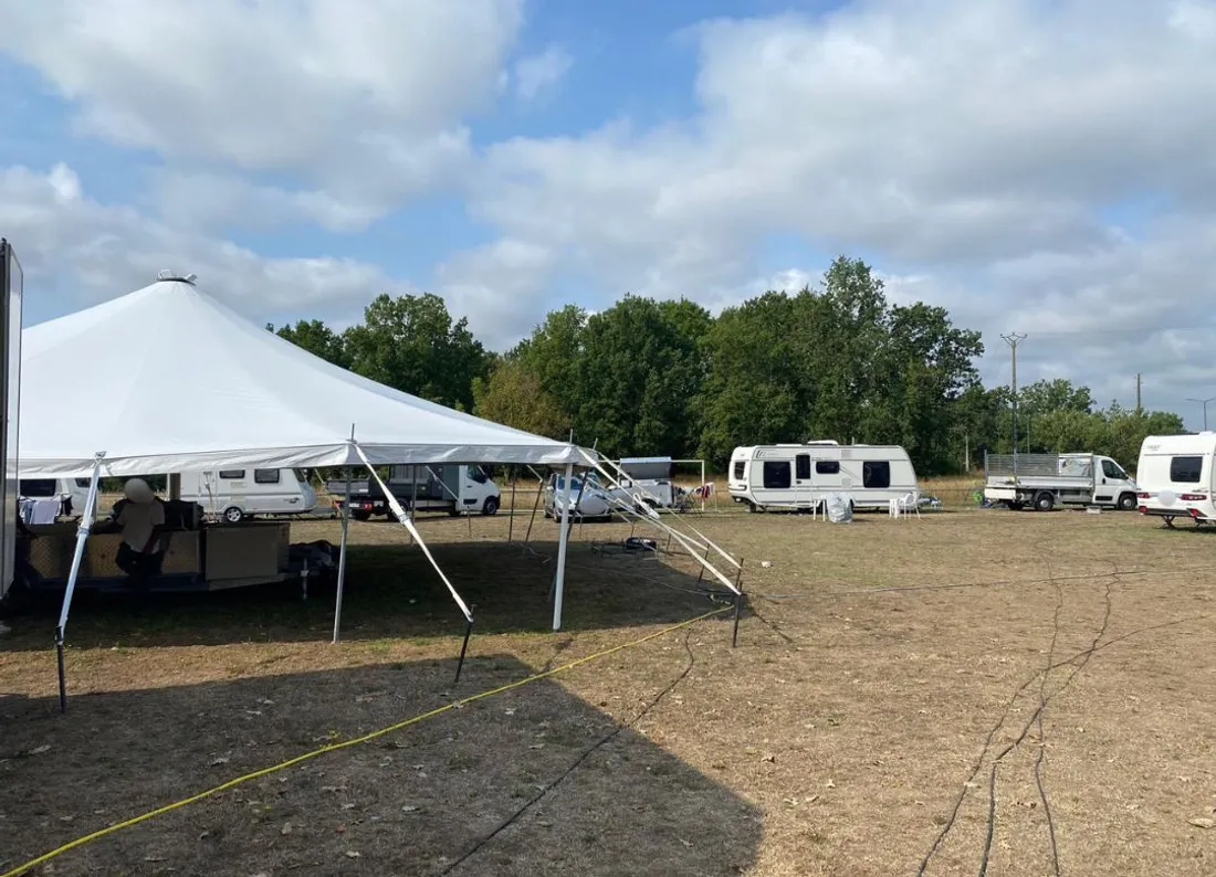 Installation des caravanes sur le terrain municipal de Capoue à Montauban