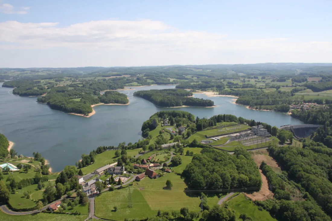 LAC ST ETIENNE CANTALES