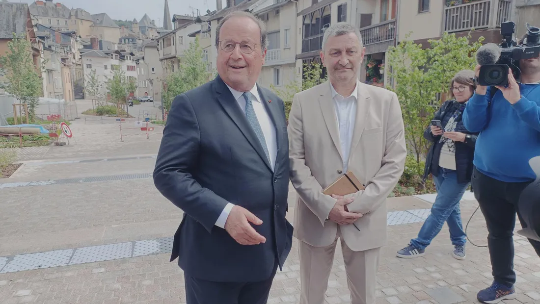 François Hollande candidat avec son suppléant, Philippe Brugère