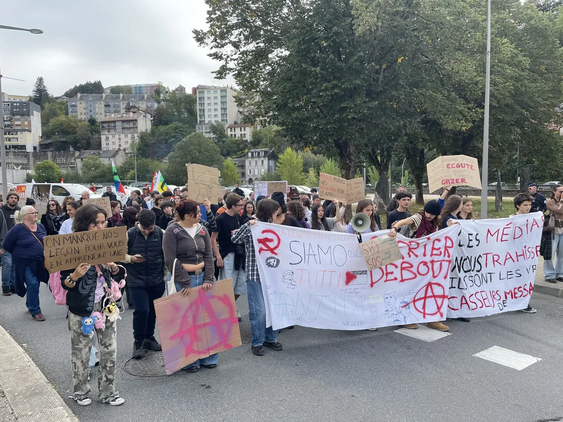 MANIF LYCEENNE 13 OCTOBRE TULLE