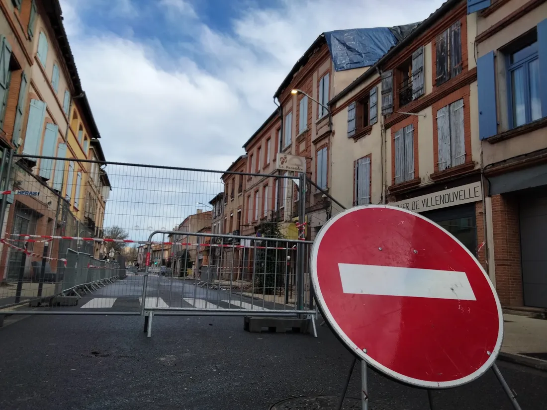 Une partie de la Grand rue Villenouvelle fermée