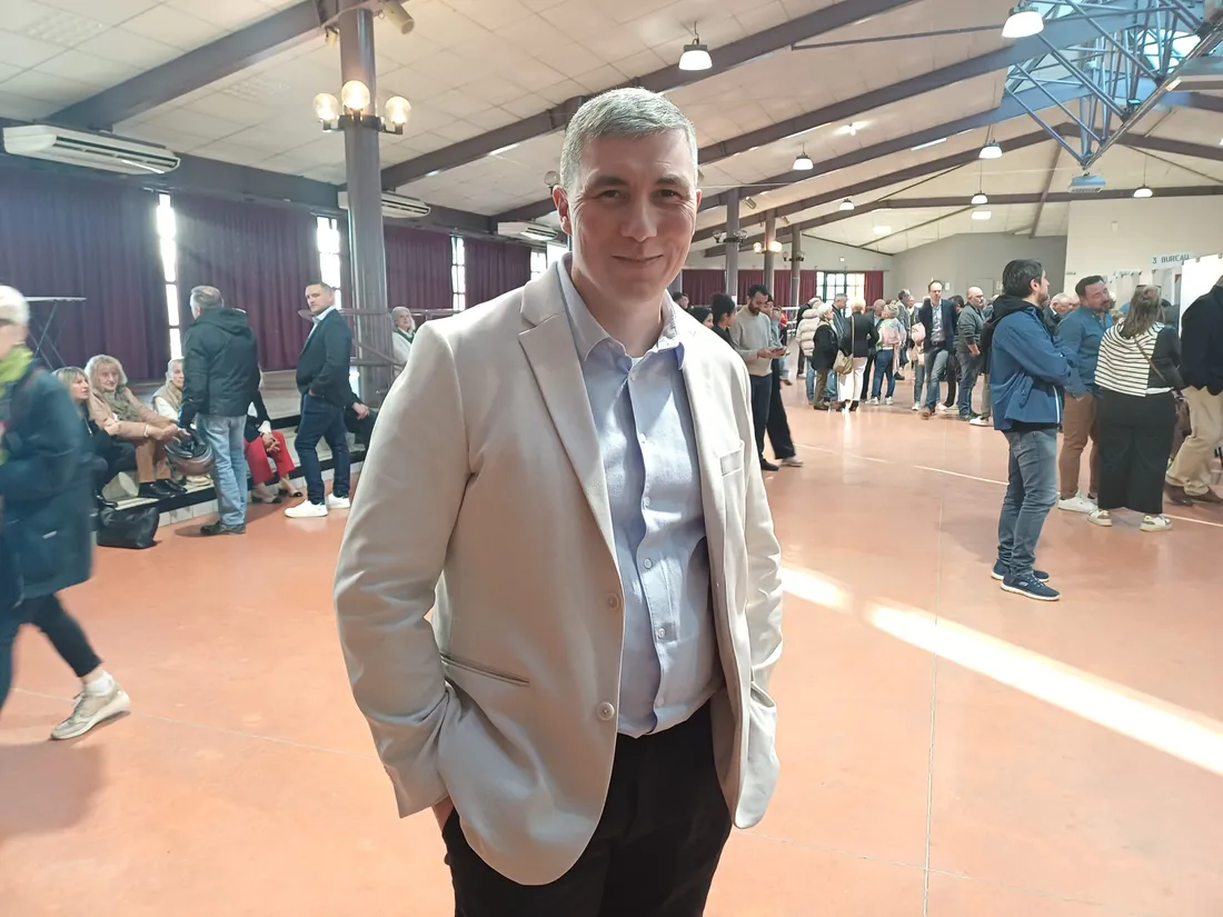 Le candidat communiste à Castelsararsin, Julien Suères