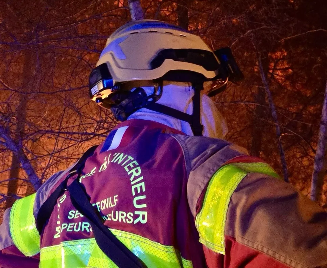 Le renfort de la sécurité civile pour lutter contre un incendie en Lozère