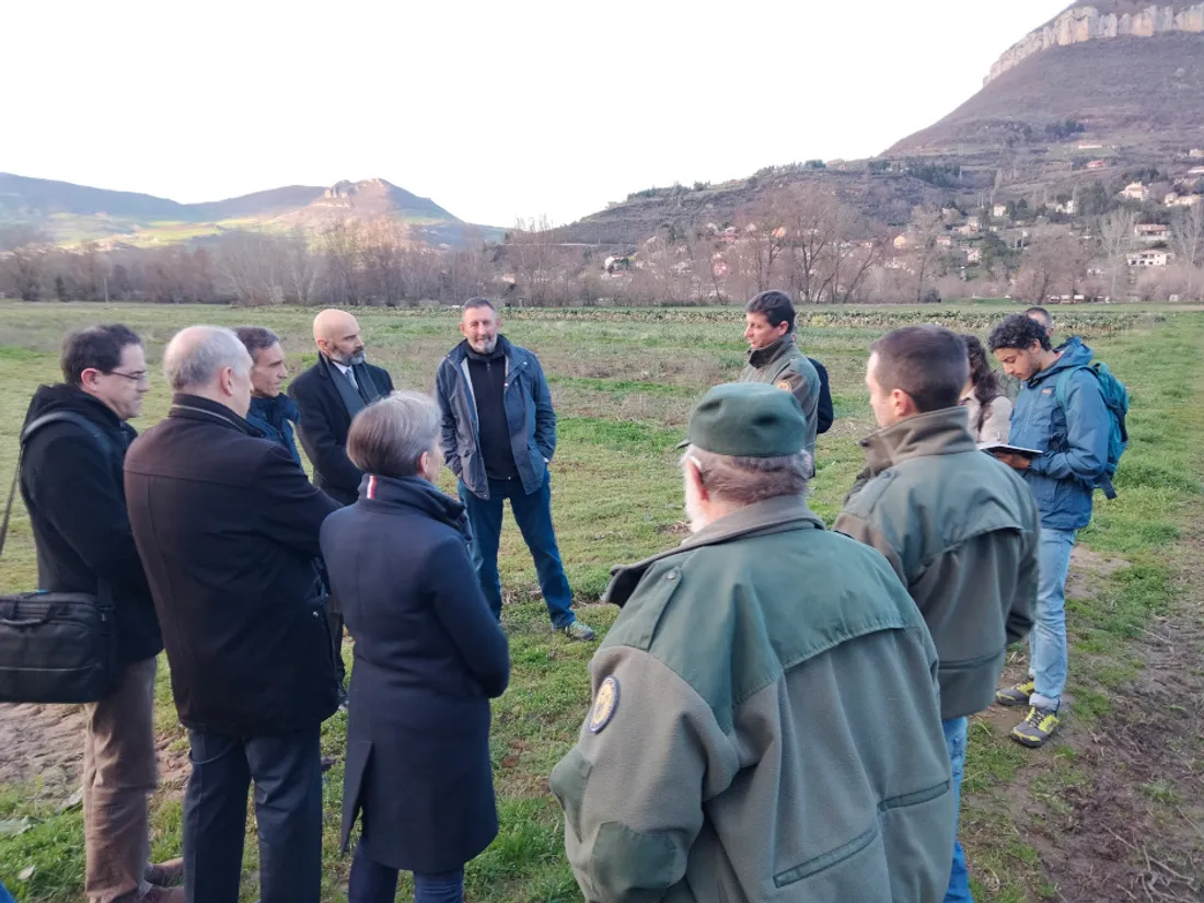 Le Préfet de l'Aveyron a rencontré les Lieutenants de Louveterie