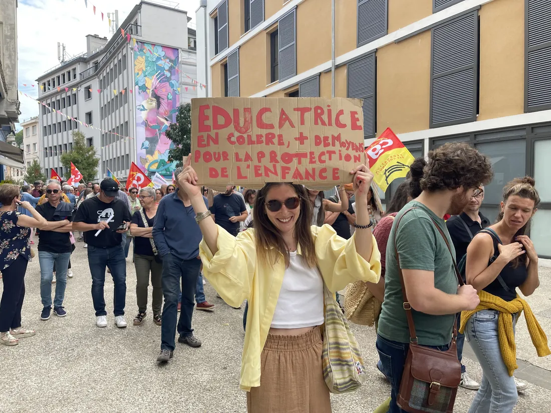Manif Tulle 29 septembre 26 Educ Pancarte