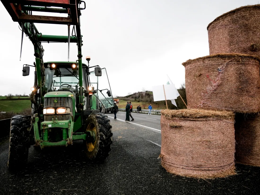 Blocage de la RN88 sur le viaduc du Viaur