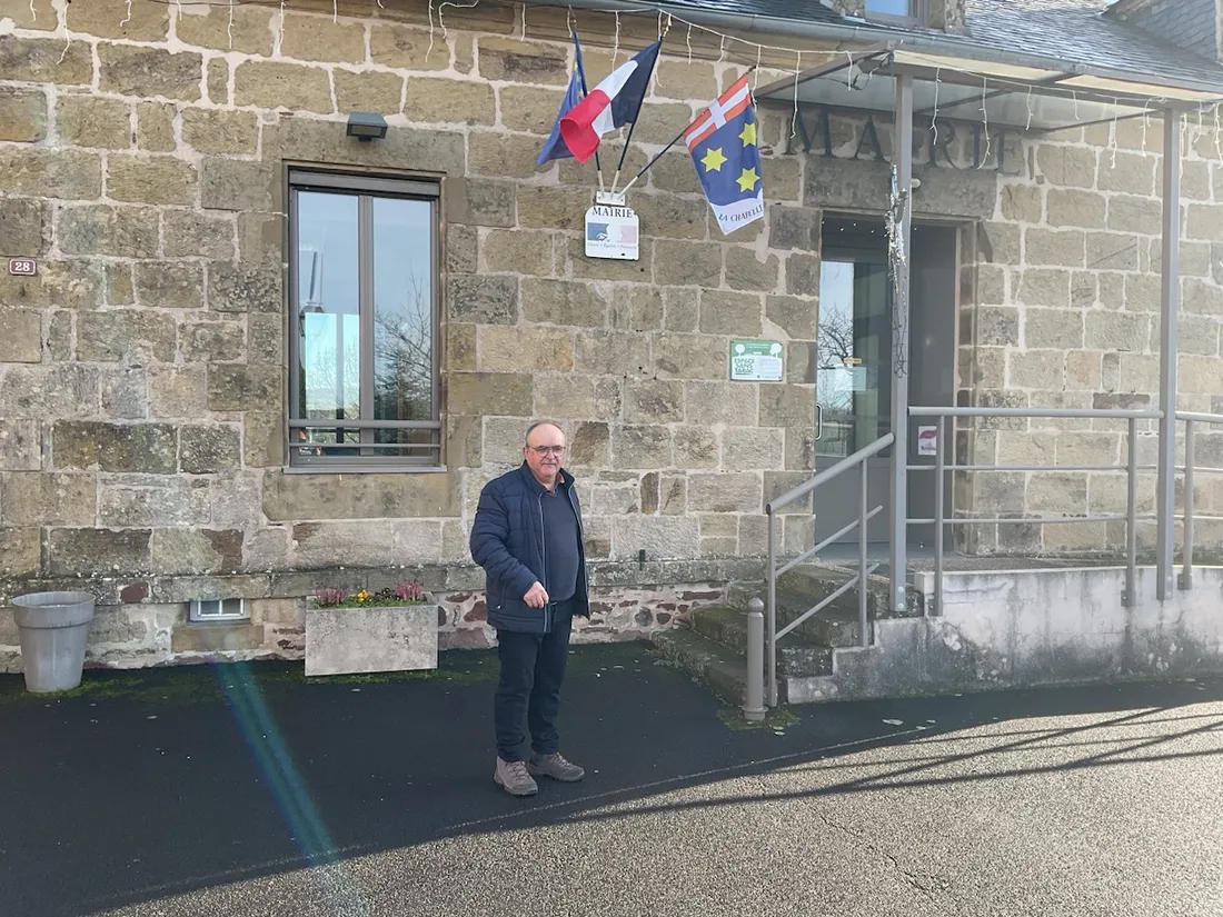 Michel Beril, maire de La Chapelle aux Brocs (Corrèze)