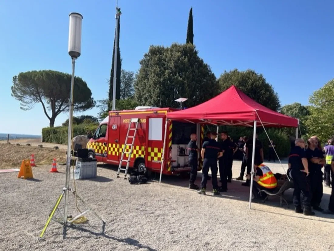 Le PC de commandement des opérations, a été installé près du château de Haute-Serre