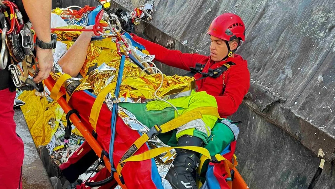 Les pompiers sont intervenus pour secourir un homme tombé dans une benne à Catus.