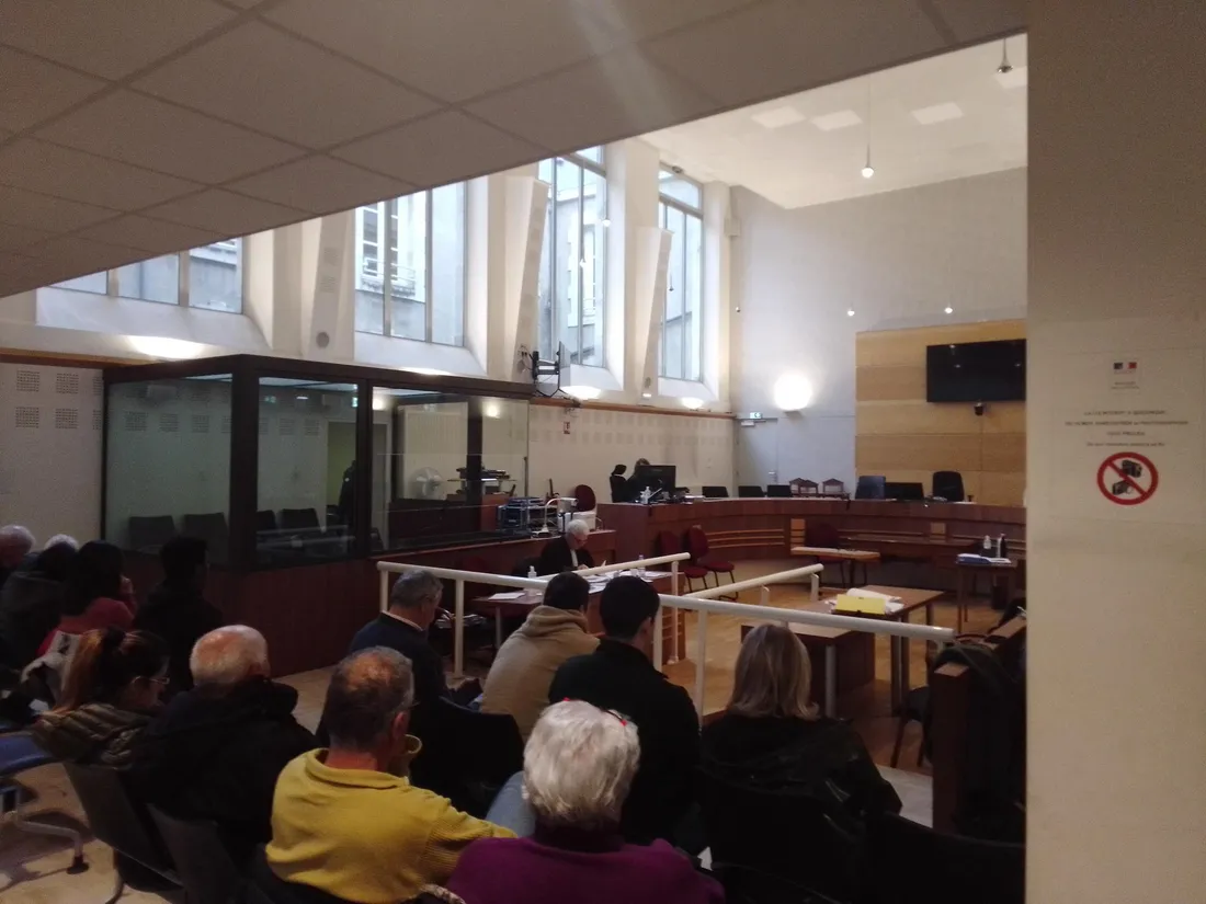 La salle d'audience (Palais Justice Tulle)