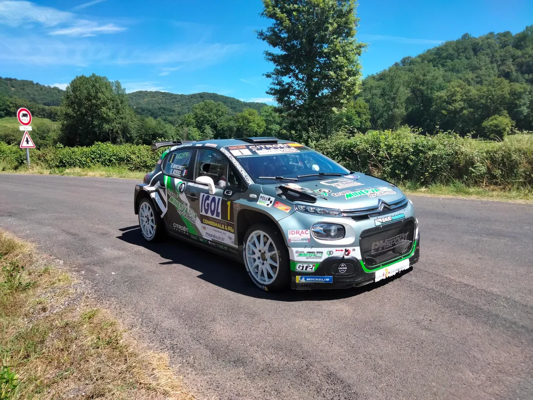 Léo Rossel au volant de sa C3, au rallye du Rouergue