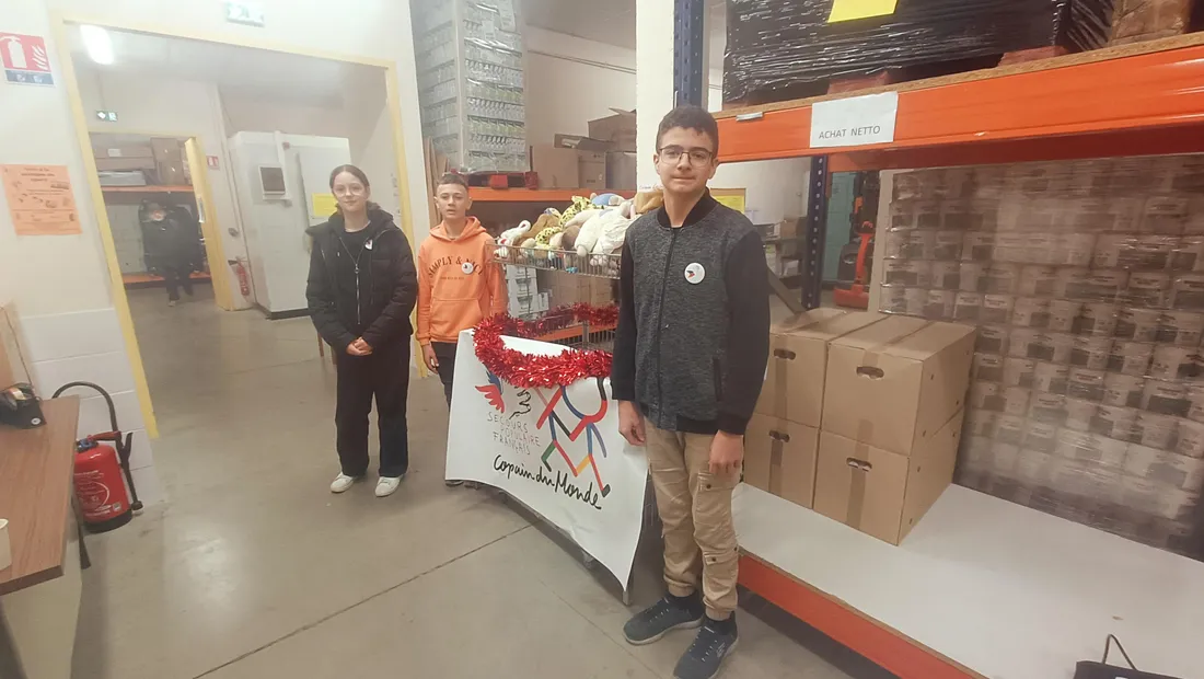 Luce, Noah et Ayron, 3 bénévoles du Secours Populaire