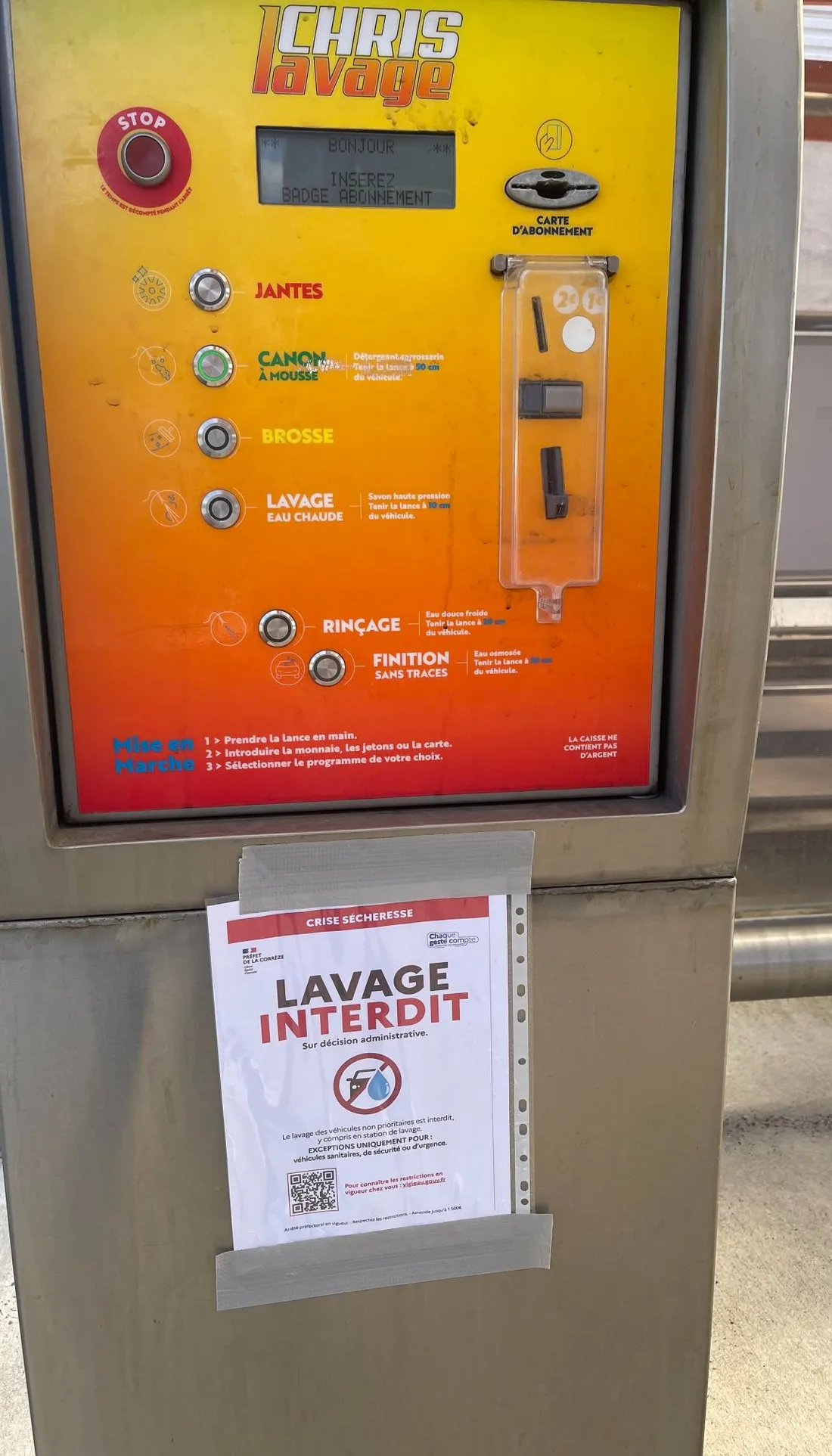 Le lavage des voitures reste interdit en Corrèze à cause de la sécheresse.