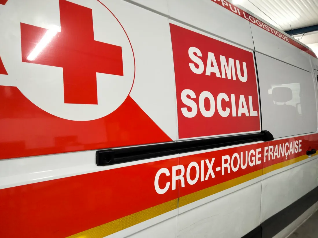 Le camion du Samu Social de la Croix-Rouge de Tarn-et-Garonne.