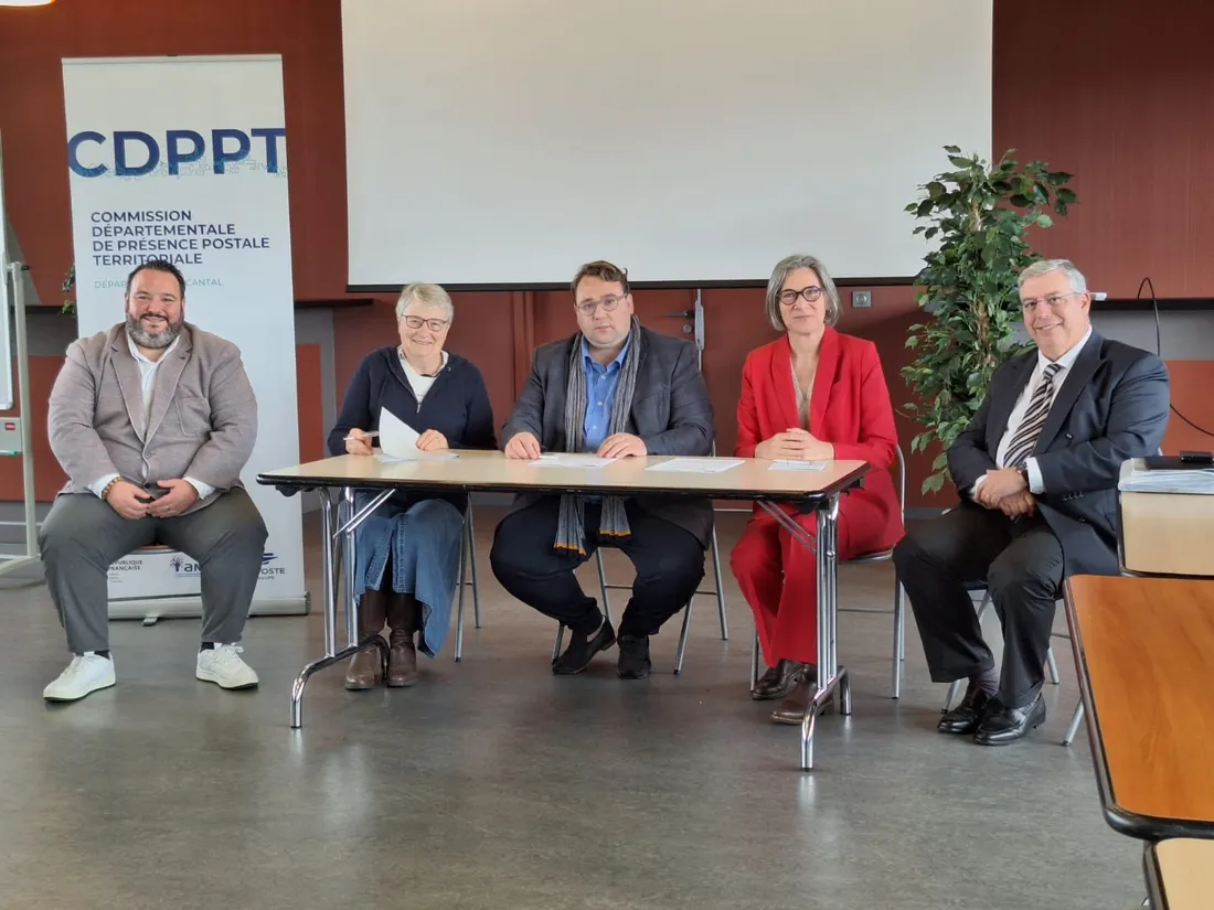 La convention permettra aux futurs secrétaires de mairie de gérer des agences postales communales.