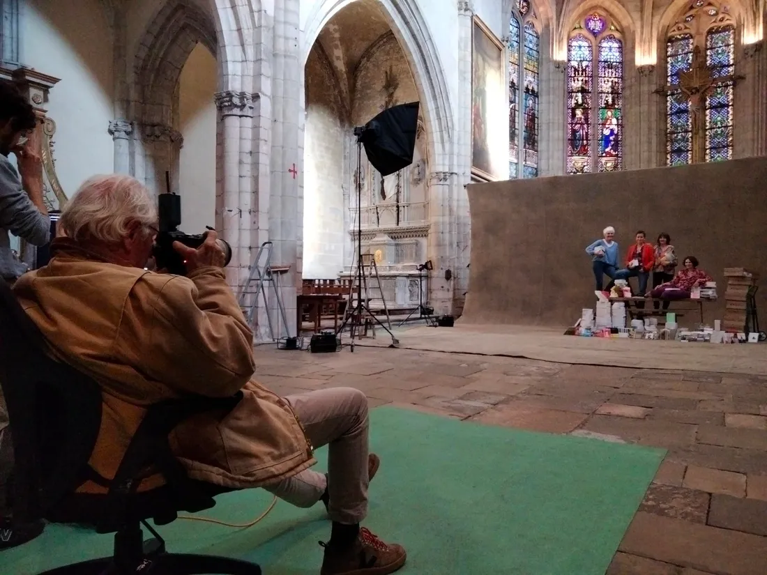 A Villefranche de Rouergue, Yann Arthus Bertrand avait installé son studio dans une église