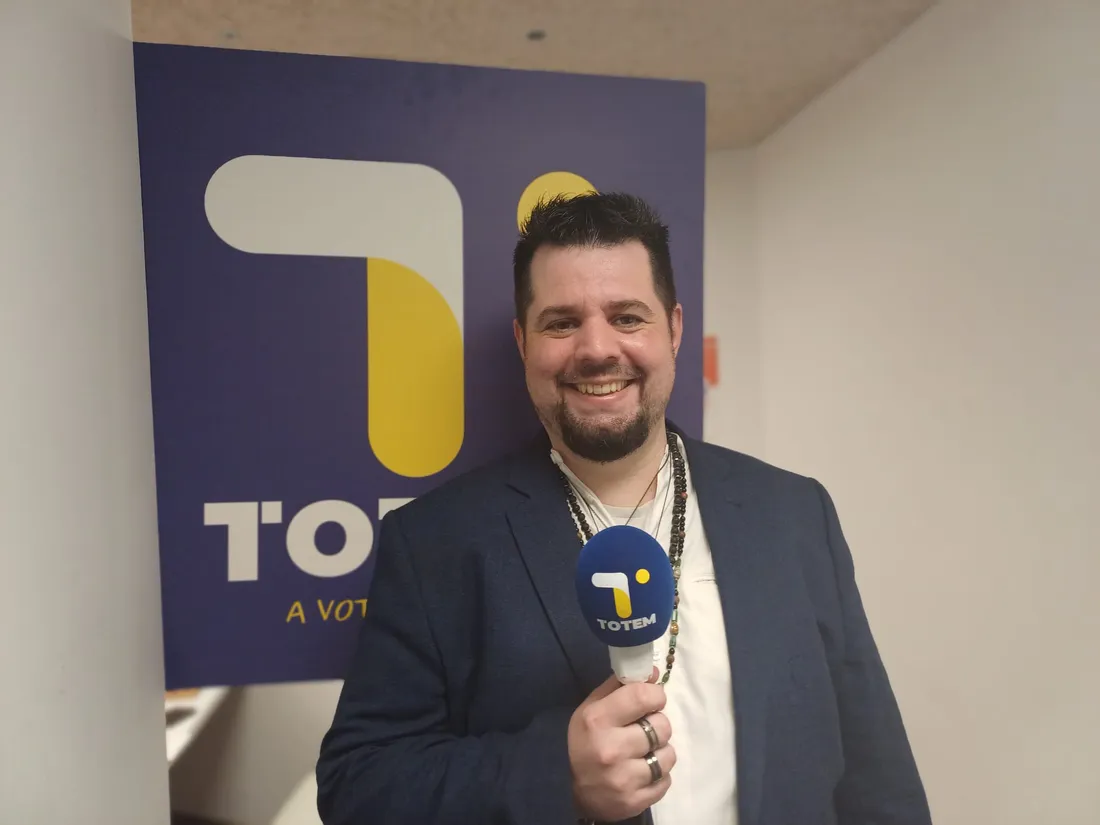 Aurélien Vivos au micro de TOTEM.